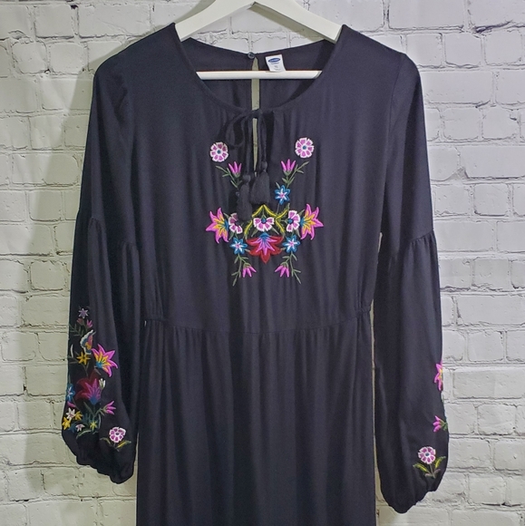 Old Navy Boho Embroidery Black dress